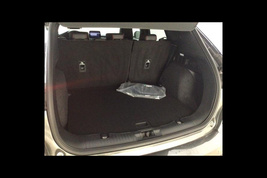 Ford Kuga 2.5 PHEV ST-Line X 225pk | Driver Assistance Pack | Wegklapbare Trekhaak | Winterpack | Verlengde Fabrieksgarantie tot 05-2028