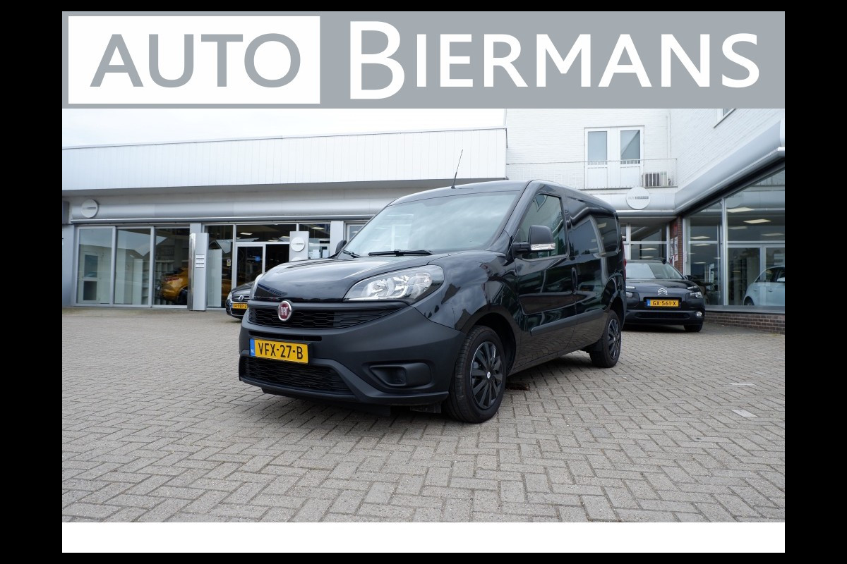 Fiat Dobló Cargo 1.6 MJ L1H1 PRO Edition 3 pers. / Navi / Cruise /Rijklaarprijs! Fiat Dobló Cargo 1.6 MJ L1H1 PRO Edition 3 pers. / Navi / Cruise /Rijklaarprijs!