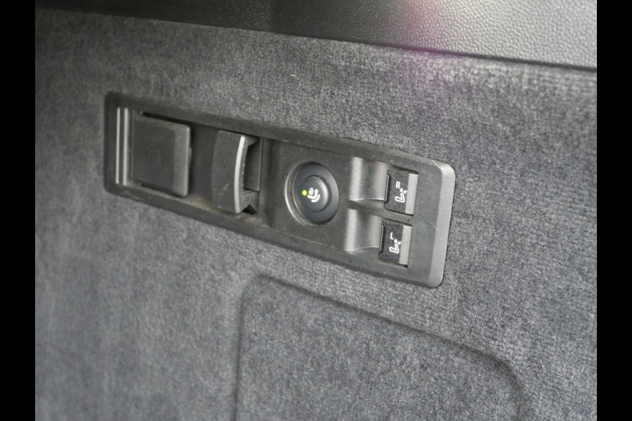 BMW iX xDrive50 BUSINESS ED. PLUS | 112 kWh | PANORAMA | CRYSTAL | TREKHAAK | LUCHTVERING | 1e EIG!!