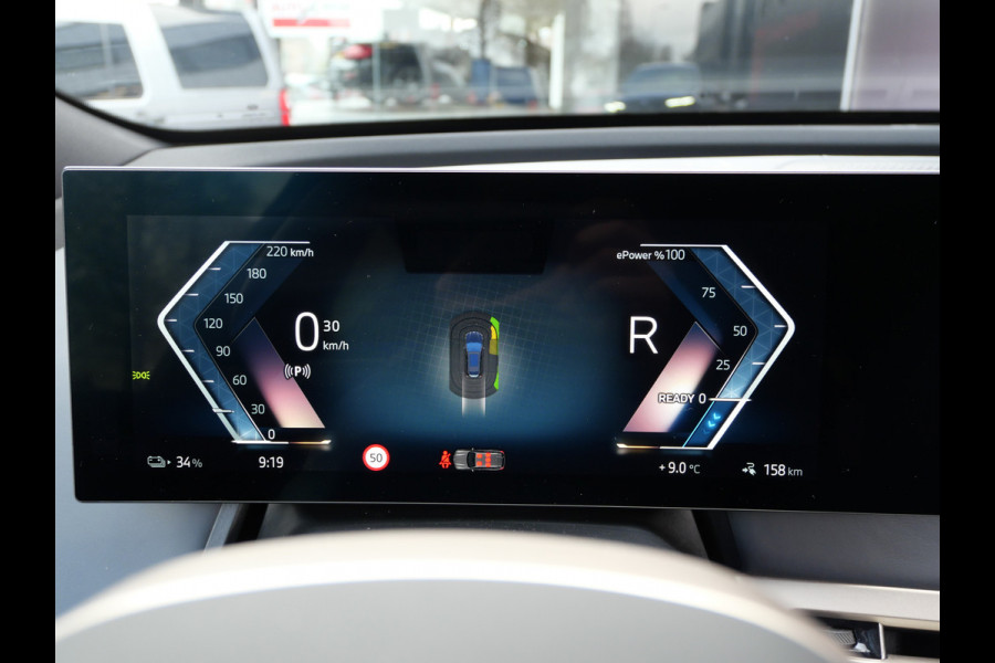 BMW iX xDrive50 BUSINESS ED. PLUS | 112 kWh | PANORAMA | CRYSTAL | TREKHAAK | LUCHTVERING | 1e EIG!!