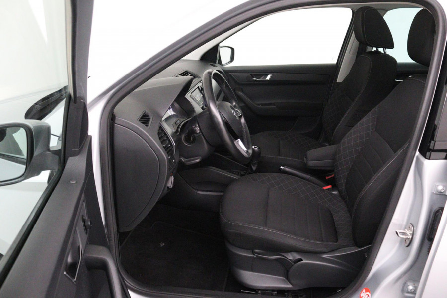 Škoda Fabia Combi 1.2 TSI Drive (PANORAMADAK, PARKEERSENSOREN, CRUISE CONTROL, CAMERA, CARPLAY, AUTOMAAT)