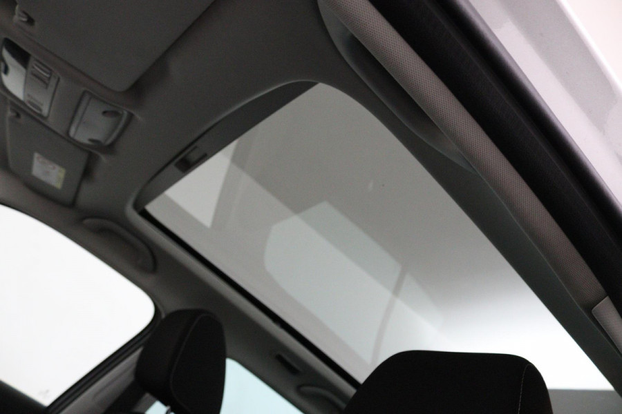 Škoda Fabia Combi 1.2 TSI Drive (PANORAMADAK, PARKEERSENSOREN, CRUISE CONTROL, CAMERA, CARPLAY, AUTOMAAT)