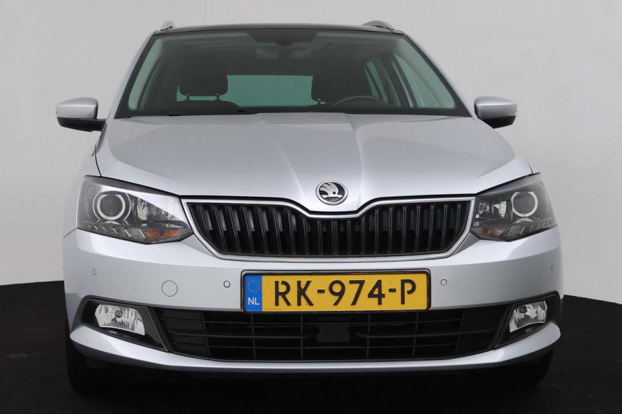 Škoda Fabia Combi 1.2 TSI Drive (PANORAMADAK, PARKEERSENSOREN, CRUISE CONTROL, CAMERA, CARPLAY, AUTOMAAT)