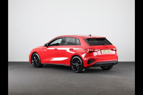 Audi A3 Sportback 35 TFSI S edition 150 pk S-tronic | Verlengde garantie | Navigatie | Panoramadak | Parkeersensoren (Park assist) | Cruise control | Full-LED koplampen | S-line |