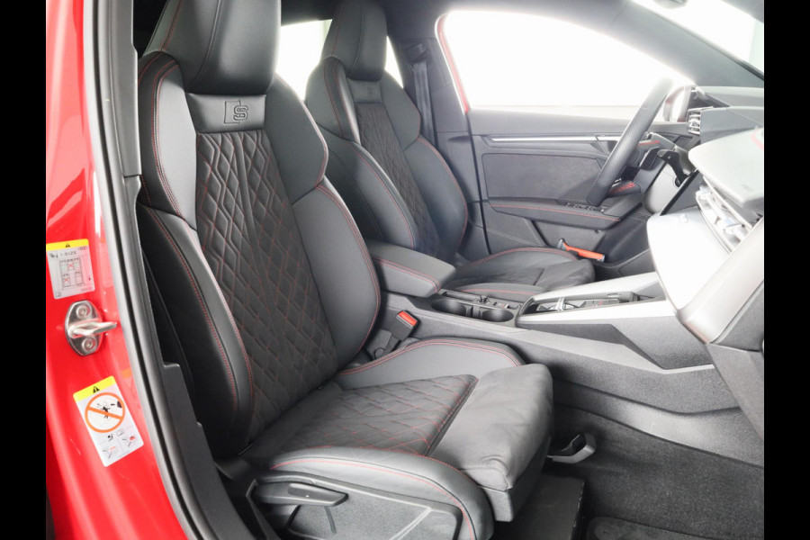Audi A3 Sportback 35 TFSI S edition 150 pk S-tronic | Verlengde garantie | Navigatie | Panoramadak | Parkeersensoren (Park assist) | Cruise control | Full-LED koplampen | S-line |