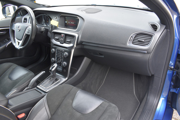 Volvo V40 1.5 T3 Polar+ Sport | Afneembare Trekhaak | Achteruitrij camera | Volledig onderhouden |