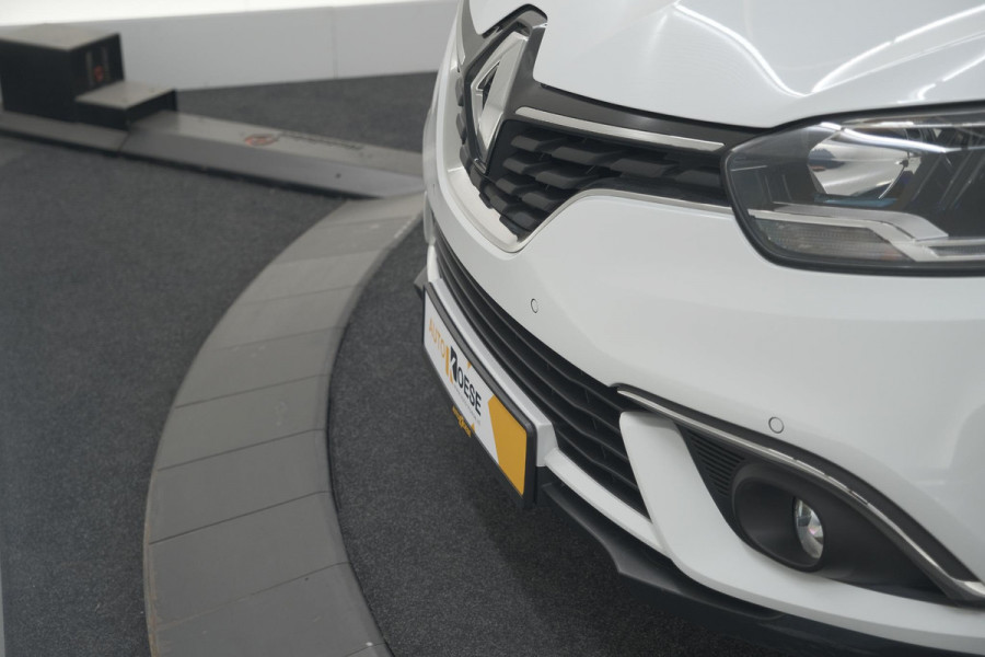 Renault Scénic TCe 140 EDC Intens | Trekhaak | Camera | Dodehoekdetectie | Apple Carplay