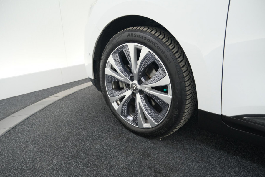 Renault Scénic TCe 140 EDC Intens | Trekhaak | Camera | Dodehoekdetectie | Apple Carplay