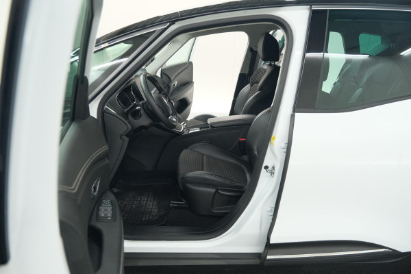 Renault Scénic TCe 140 EDC Intens | Trekhaak | Camera | Dodehoekdetectie | Apple Carplay