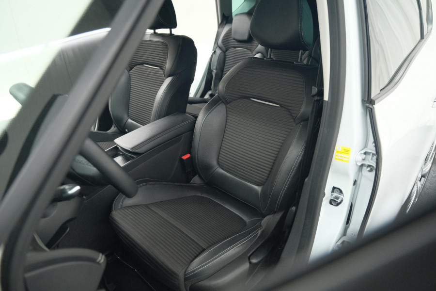 Renault Scénic TCe 140 EDC Intens | Trekhaak | Camera | Dodehoekdetectie | Apple Carplay