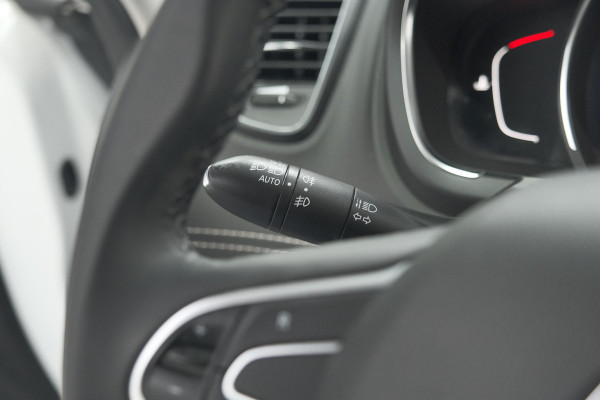 Renault Scénic TCe 140 EDC Intens | Trekhaak | Camera | Dodehoekdetectie | Apple Carplay