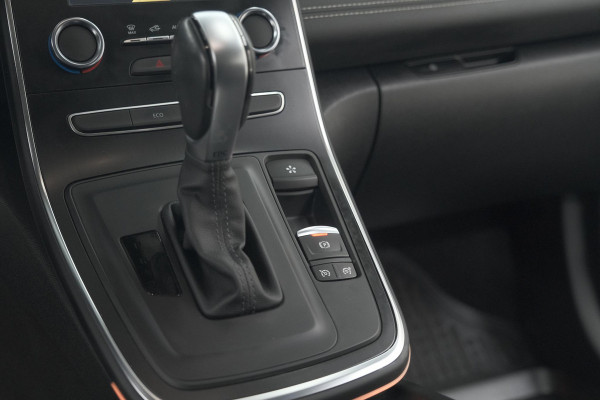 Renault Scénic TCe 140 EDC Intens | Trekhaak | Camera | Dodehoekdetectie | Apple Carplay