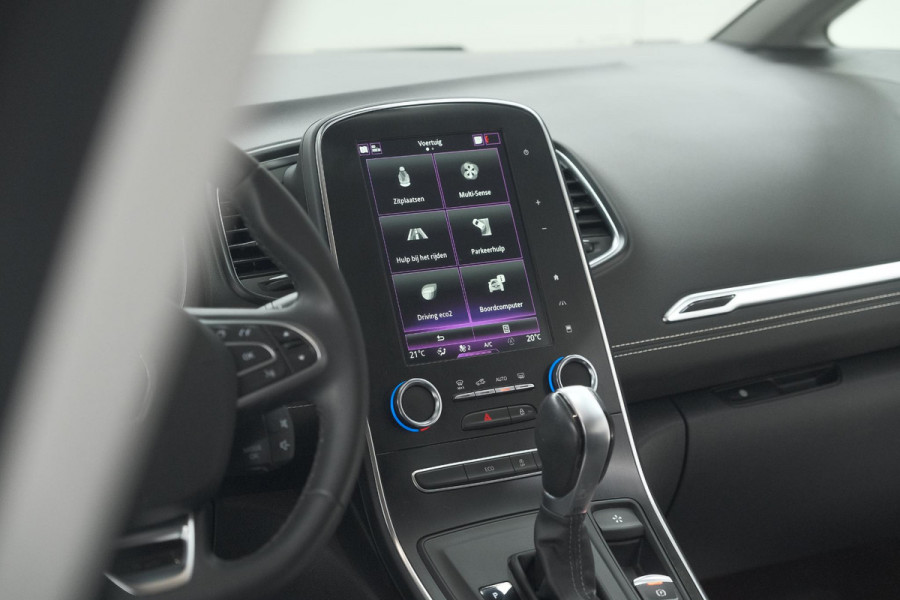 Renault Scénic TCe 140 EDC Intens | Trekhaak | Camera | Dodehoekdetectie | Apple Carplay
