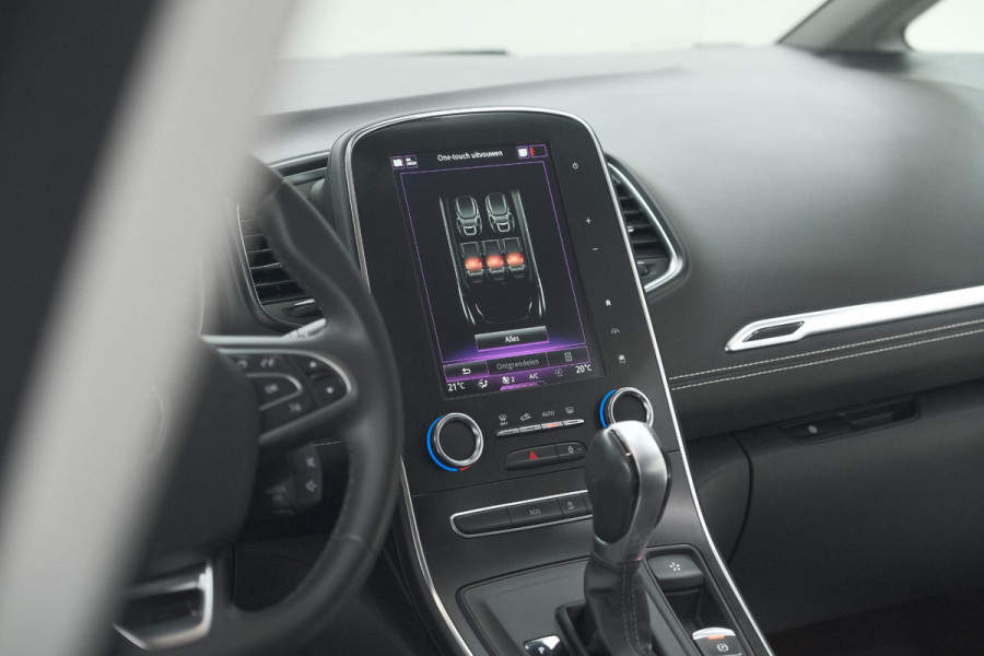Renault Scénic TCe 140 EDC Intens | Trekhaak | Camera | Dodehoekdetectie | Apple Carplay