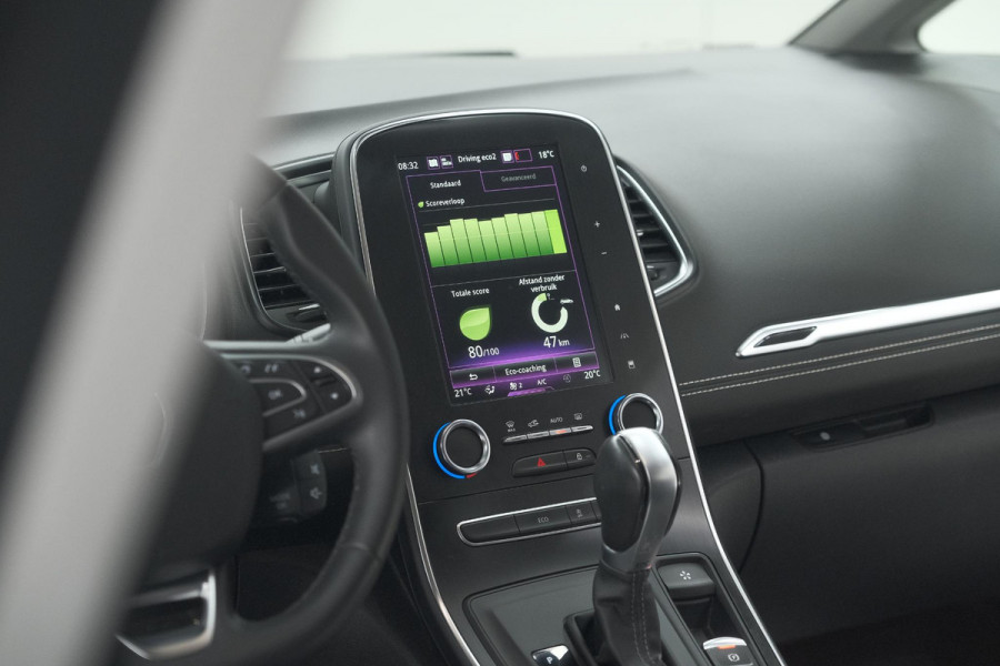 Renault Scénic TCe 140 EDC Intens | Trekhaak | Camera | Dodehoekdetectie | Apple Carplay