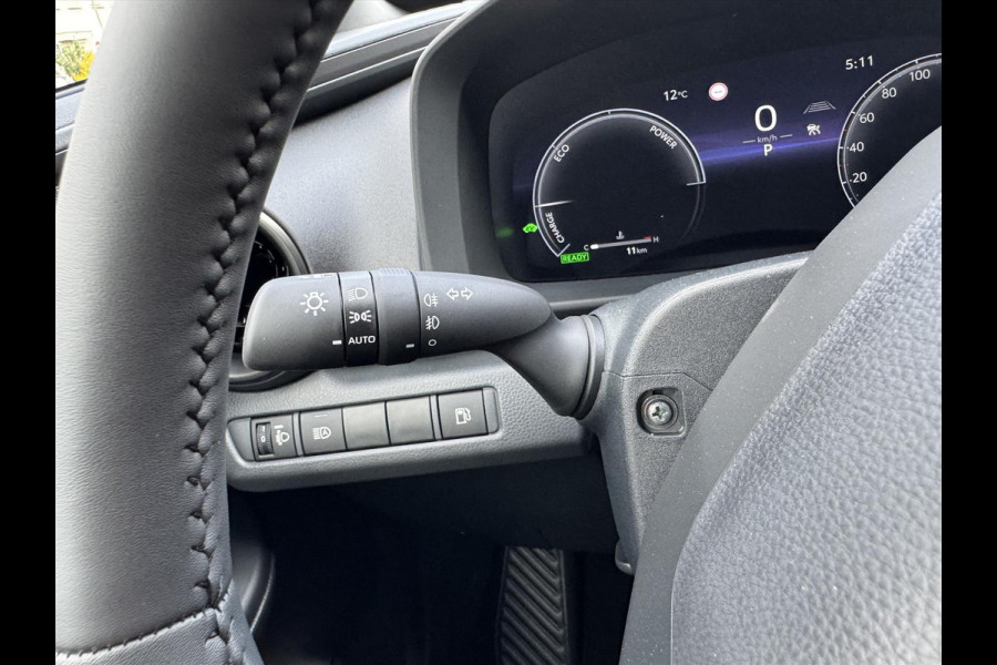 Toyota C-HR 2.0 High Power Hybrid First Edition | Groot scherm, Dodehoekherkenning, Stoel + Stuurverwarming, Parkeersensoren, Keyless