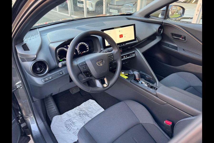Toyota C-HR 2.0 High Power Hybrid First Edition | Groot scherm, Dodehoekherkenning, Stoel + Stuurverwarming, Parkeersensoren, Keyless