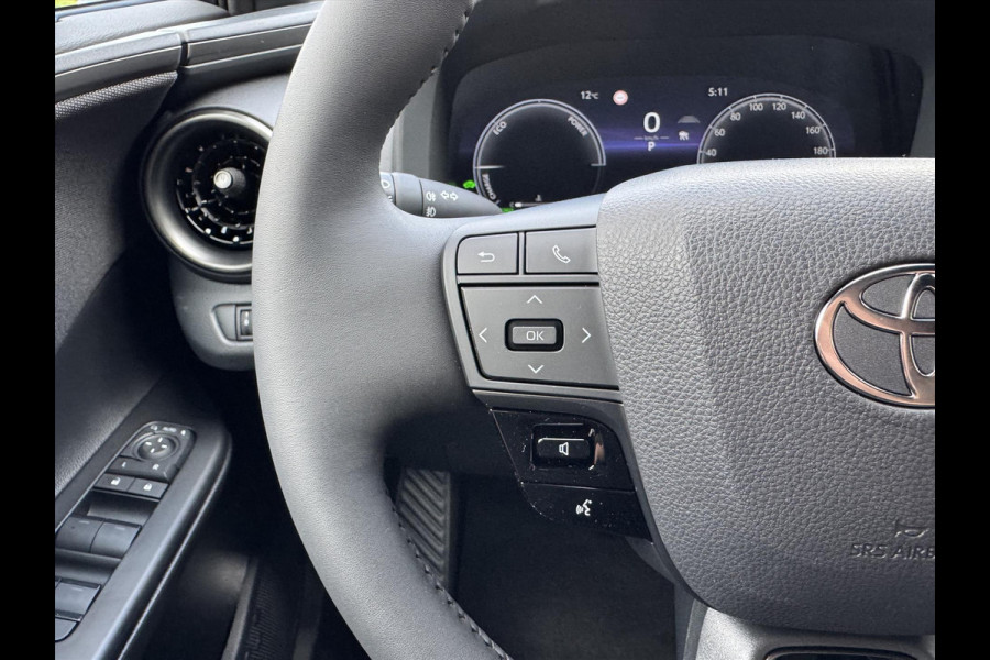 Toyota C-HR 2.0 High Power Hybrid First Edition | Groot scherm, Dodehoekherkenning, Stoel + Stuurverwarming, Parkeersensoren, Keyless