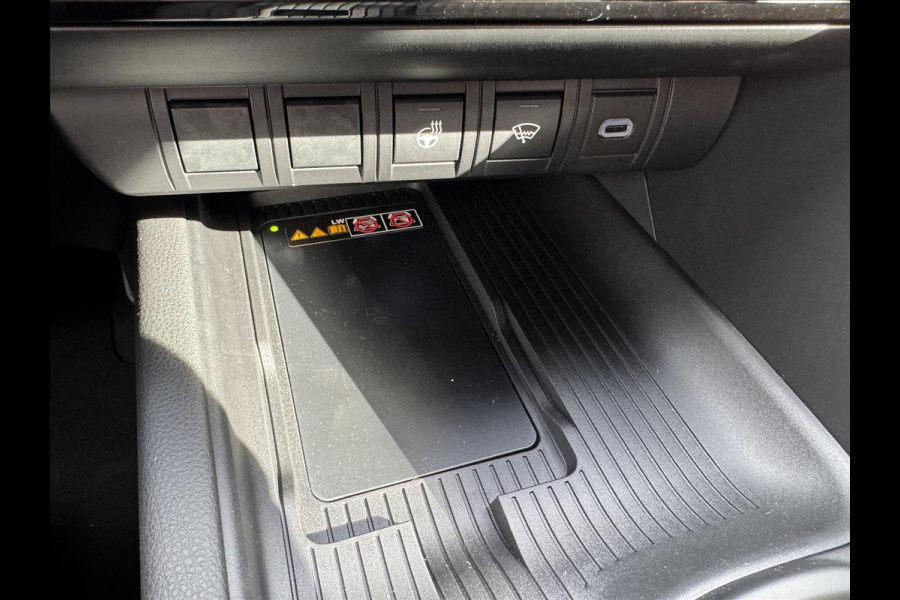 Toyota C-HR 2.0 High Power Hybrid First Edition | Groot scherm, Dodehoekherkenning, Stoel + Stuurverwarming, Parkeersensoren, Keyless