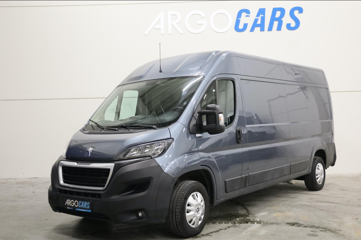 Peugeot Boxer 2.0 BlueHDI L3/H2 CAMERA NAVI AIRCO TREKHAAK GRIJS LEASE V/A € 99,- p.m. INRUIL MOGELIJK Peugeot Boxer 2.0 BlueHDI L3/H2 CAMERA NAVI AIRCO TREKHAAK GRIJS LEASE V/A € 99,- p.m. INRUIL MOGELIJK