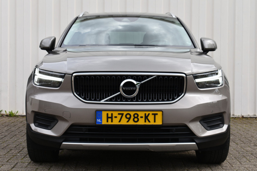 Volvo XC40 1.5 T3 Momentum Pro | Camera achter | Cruise Control | Dealer onderhouden |
