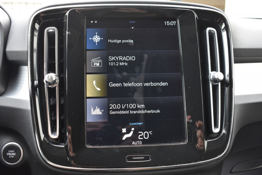 Volvo XC40 1.5 T3 Momentum Pro | Camera achter | Cruise Control | Dealer onderhouden |