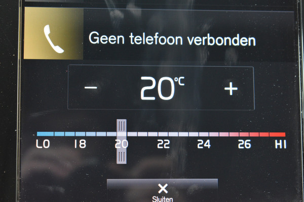 Volvo XC40 1.5 T3 Momentum Pro | Camera achter | Cruise Control | Dealer onderhouden |