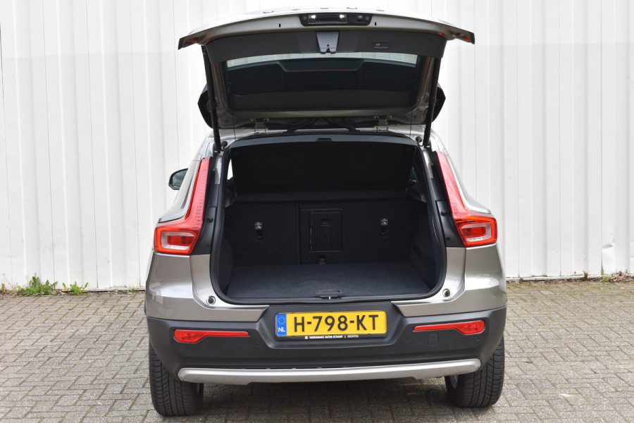 Volvo XC40 1.5 T3 Momentum Pro | Camera achter | Cruise Control | Dealer onderhouden |