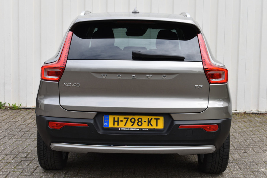 Volvo XC40 1.5 T3 Momentum Pro | Camera achter | Cruise Control | Dealer onderhouden |