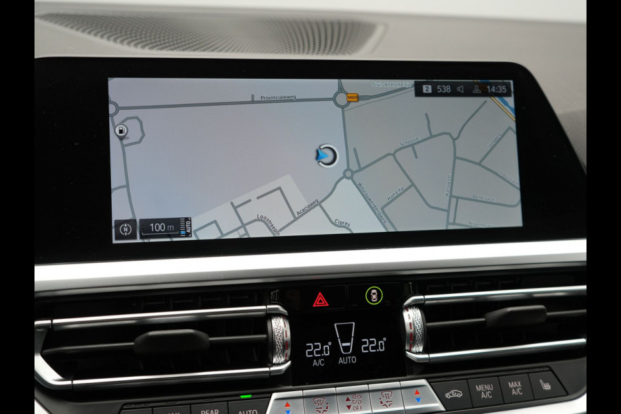BMW 3 Serie Touring 320e M Sport Plug In Hybrid Dealer O.H PHEV | Adaptive Cruise | Alcantara Sportstoelen Verwarmd | 19"L.M | Sfeerverlichting | Carplay | DAB | Virtual | Navi Full Map |