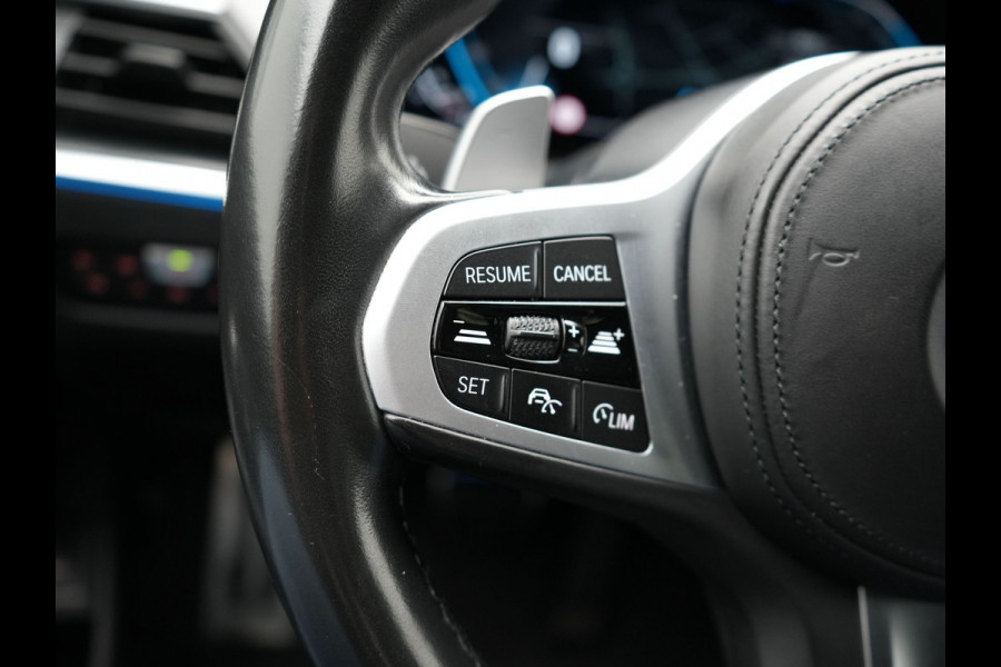 BMW 3 Serie Touring 320e M Sport Plug In Hybrid Dealer O.H PHEV | Adaptive Cruise | Alcantara Sportstoelen Verwarmd | 19"L.M | Sfeerverlichting | Carplay | DAB | Virtual | Navi Full Map |