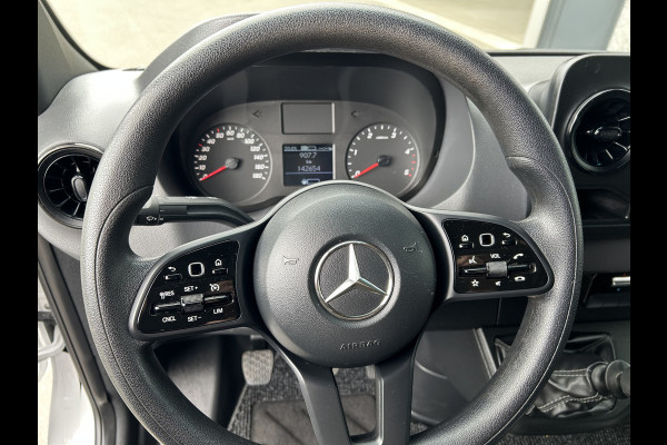 Mercedes-Benz Sprinter 319 CDI L2 H2 3.0 V6 / 3500KG Trekhaak / 360 Camera / MBUX / Navigatie / Cruise control / Airco / 270 Graden achterdeuren