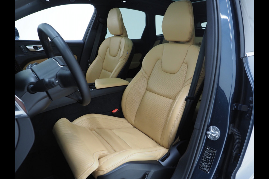 Volvo XC60 2.0 T6 Recharge AWD Ultimate Long Range | Panoramadak | Pilot Assist | Keyless | Camera | Memory | Trekhaak