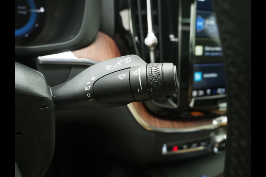 Volvo XC60 2.0 T6 Recharge AWD Ultimate Long Range | Panoramadak | Pilot Assist | Keyless | Camera | Memory | Trekhaak