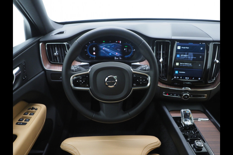 Volvo XC60 2.0 T6 Recharge AWD Ultimate Long Range | Panoramadak | Pilot Assist | Keyless | Camera | Memory | Trekhaak