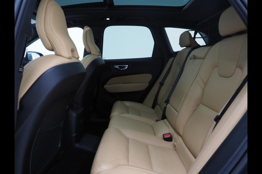 Volvo XC60 2.0 T6 Recharge AWD Ultimate Long Range | Panoramadak | Pilot Assist | Keyless | Camera | Memory | Trekhaak