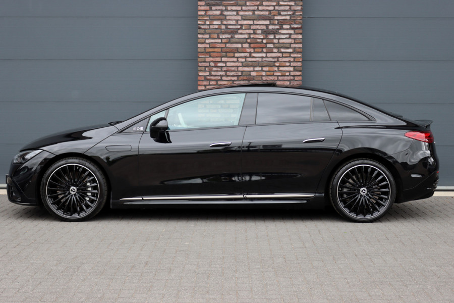 Mercedes-Benz EQE 300 AMG Line 89 kWh | Hyperscreen | Airmatic | Distronic+ | Memory | Burmester | Panoramadak | Digital Light | Surround Camera | Keyless Go | Augmented Reality | Warmtepomp |