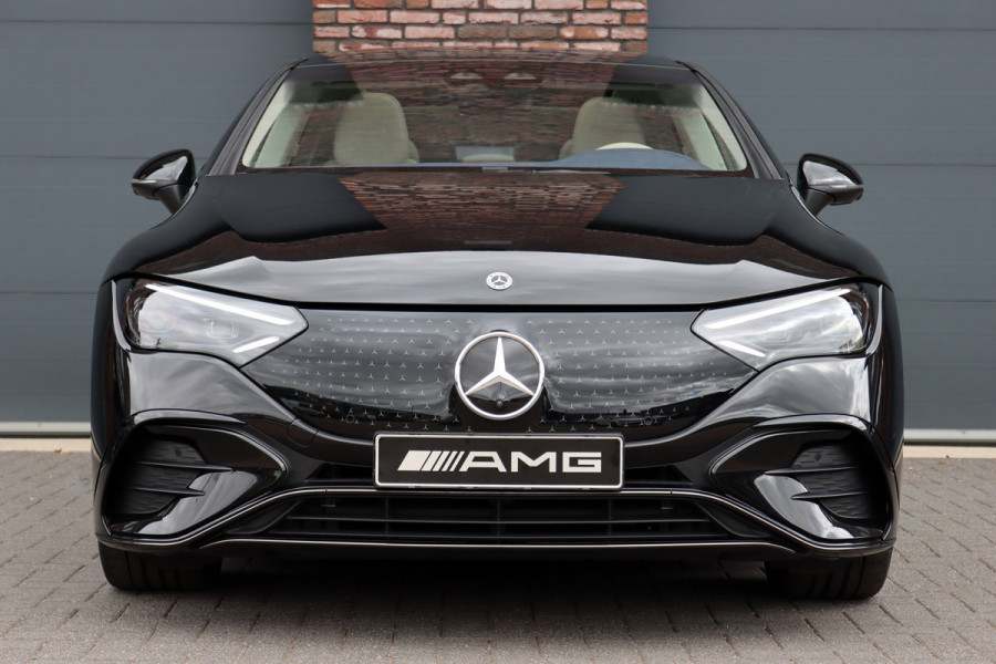 Mercedes-Benz EQE 300 AMG Line 89 kWh | Hyperscreen | Airmatic | Distronic+ | Memory | Burmester | Panoramadak | Digital Light | Surround Camera | Keyless Go | Augmented Reality | Warmtepomp |