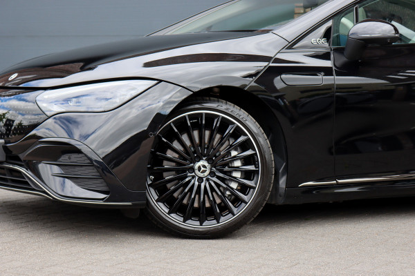 Mercedes-Benz EQE 300 AMG Line 89 kWh | Hyperscreen | Airmatic | Distronic+ | Memory | Burmester | Panoramadak | Digital Light | Surround Camera | Keyless Go | Augmented Reality | Warmtepomp |