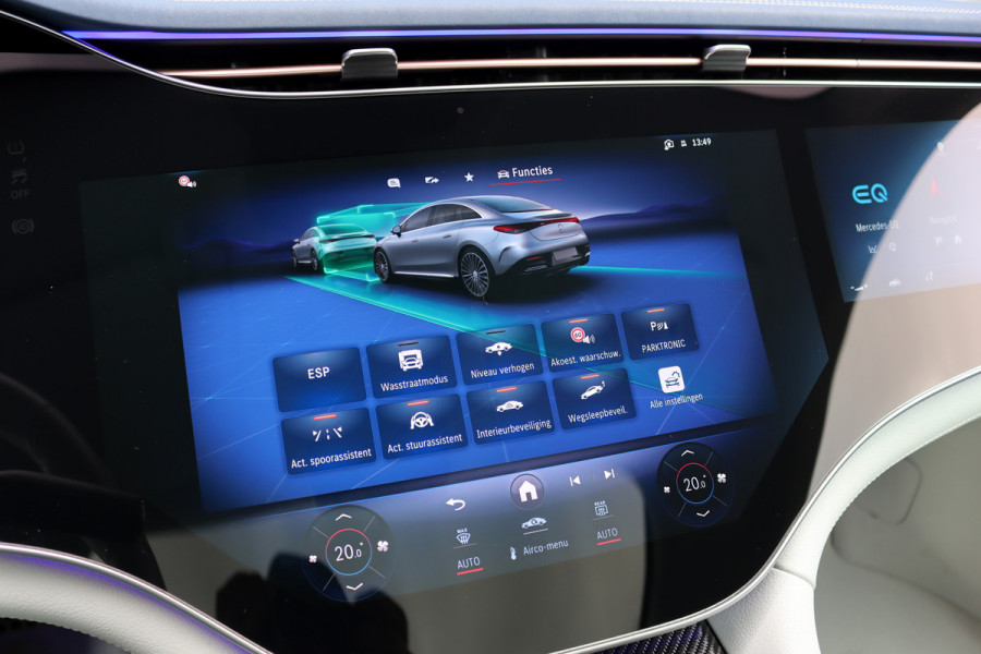 Mercedes-Benz EQE 300 AMG Line 89 kWh | Hyperscreen | Airmatic | Distronic+ | Memory | Burmester | Panoramadak | Digital Light | Surround Camera | Keyless Go | Augmented Reality | Warmtepomp |