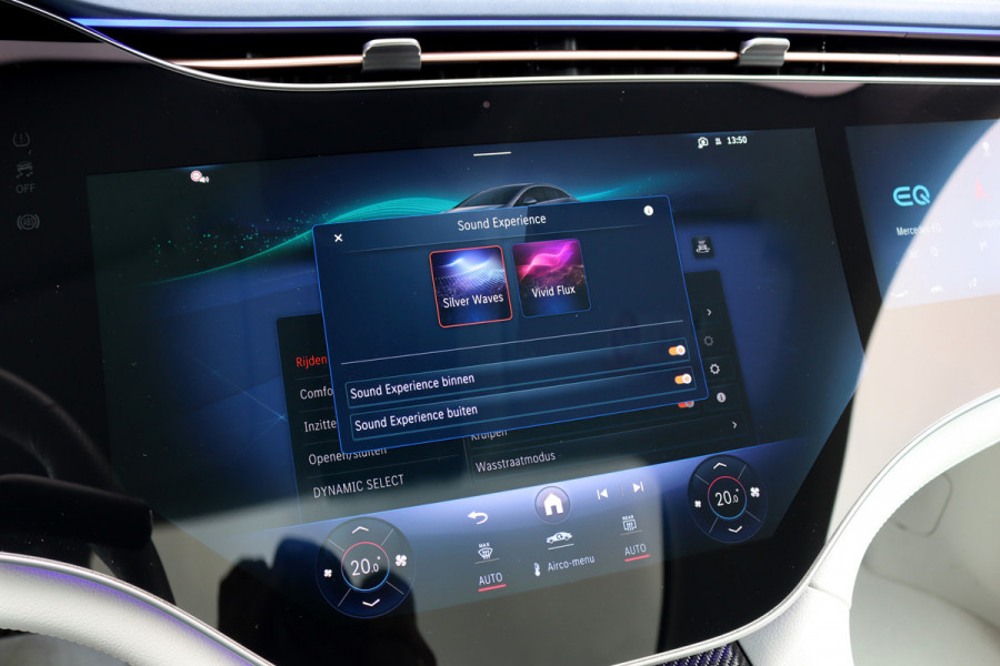 Mercedes-Benz EQE 300 AMG Line 89 kWh | Hyperscreen | Airmatic | Distronic+ | Memory | Burmester | Panoramadak | Digital Light | Surround Camera | Keyless Go | Augmented Reality | Warmtepomp |
