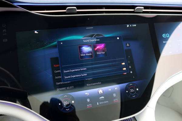 Mercedes-Benz EQE 300 AMG Line 89 kWh | Hyperscreen | Airmatic | Distronic+ | Memory | Burmester | Panoramadak | Digital Light | Surround Camera | Keyless Go | Augmented Reality | Warmtepomp |