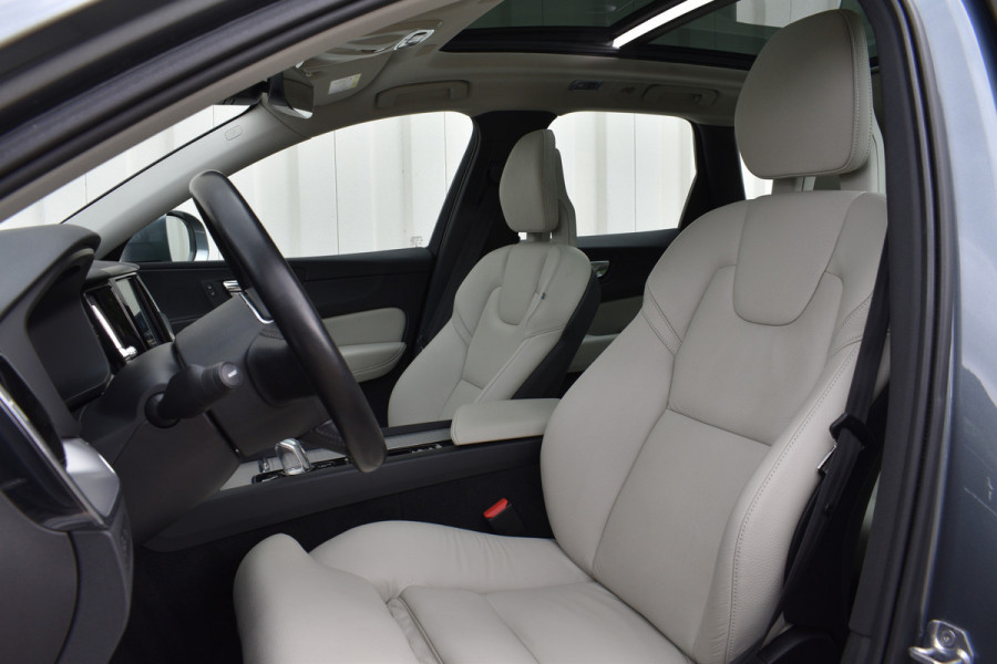 Volvo XC60 T8 Twin Engine AWD Inscription | Lucht vering | 360 camera | Trekhaak | Blis | stoel met geheugen |