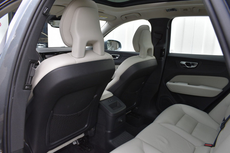 Volvo XC60 T8 Twin Engine AWD Inscription | Lucht vering | 360 camera | Trekhaak | Blis | stoel met geheugen |