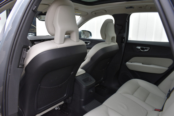 Volvo XC60 T8 Twin Engine AWD Inscription | Lucht vering | 360 camera | Trekhaak | Blis | stoel met geheugen |