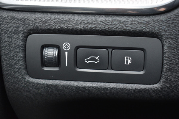 Volvo XC60 T8 Twin Engine AWD Inscription | Lucht vering | 360 camera | Trekhaak | Blis | stoel met geheugen |