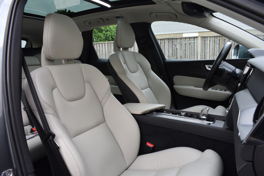 Volvo XC60 T8 Twin Engine AWD Inscription | Lucht vering | 360 camera | Trekhaak | Blis | stoel met geheugen |