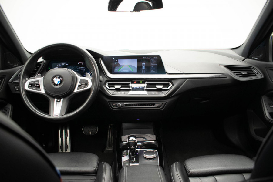BMW 1-serie 120d xDrive High Executive Edition |Pano|Kuipstoel|HUD|Virtual|H&K|