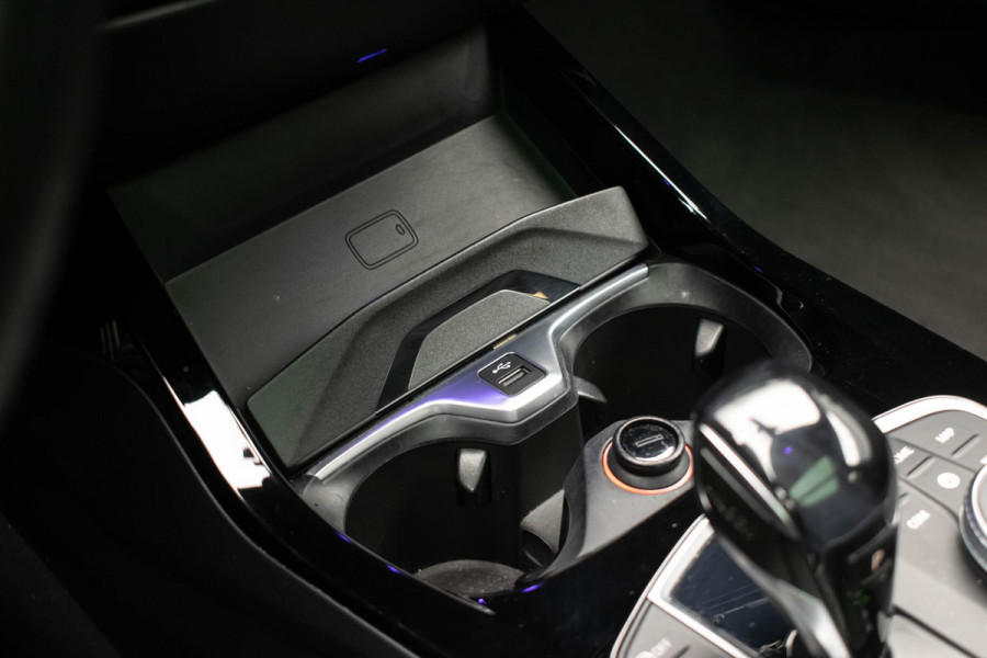 BMW 1-serie 120d xDrive High Executive Edition |Pano|Kuipstoel|HUD|Virtual|H&K|