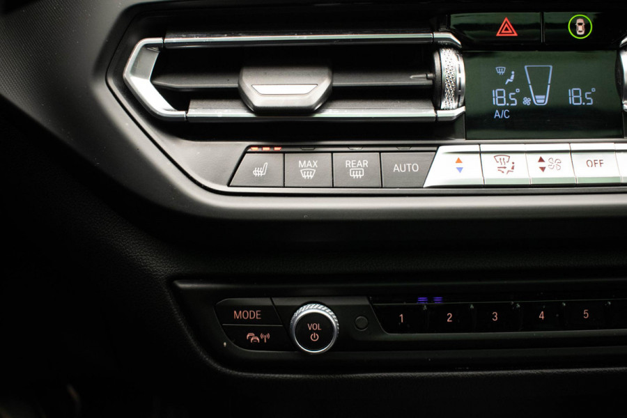 BMW 1-serie 120d xDrive High Executive Edition |Pano|Kuipstoel|HUD|Virtual|H&K|